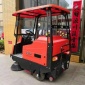 半封閉駕駛式清掃車 小區物業道路掃地車 工廠車間清潔掃地機